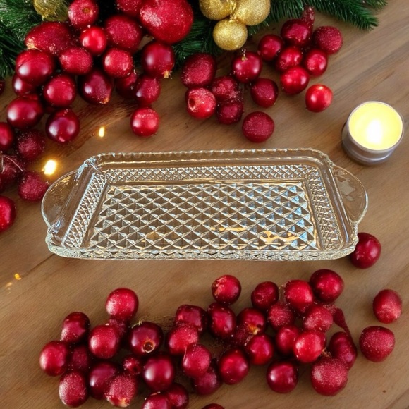 Vintage Anchor Hocking “Wexford” cranberry sauce tray. Mint condition - Picture 1 of 4